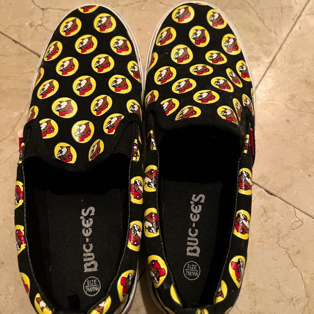BUC-EES TX Slip On Unisex Shoes 7M 9W